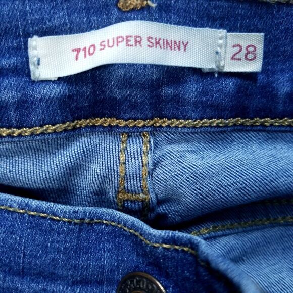 Levis Jeans Womens 28x30 Blue 710 Super Skinny Dark Wash Denim - Picture 7 of 12